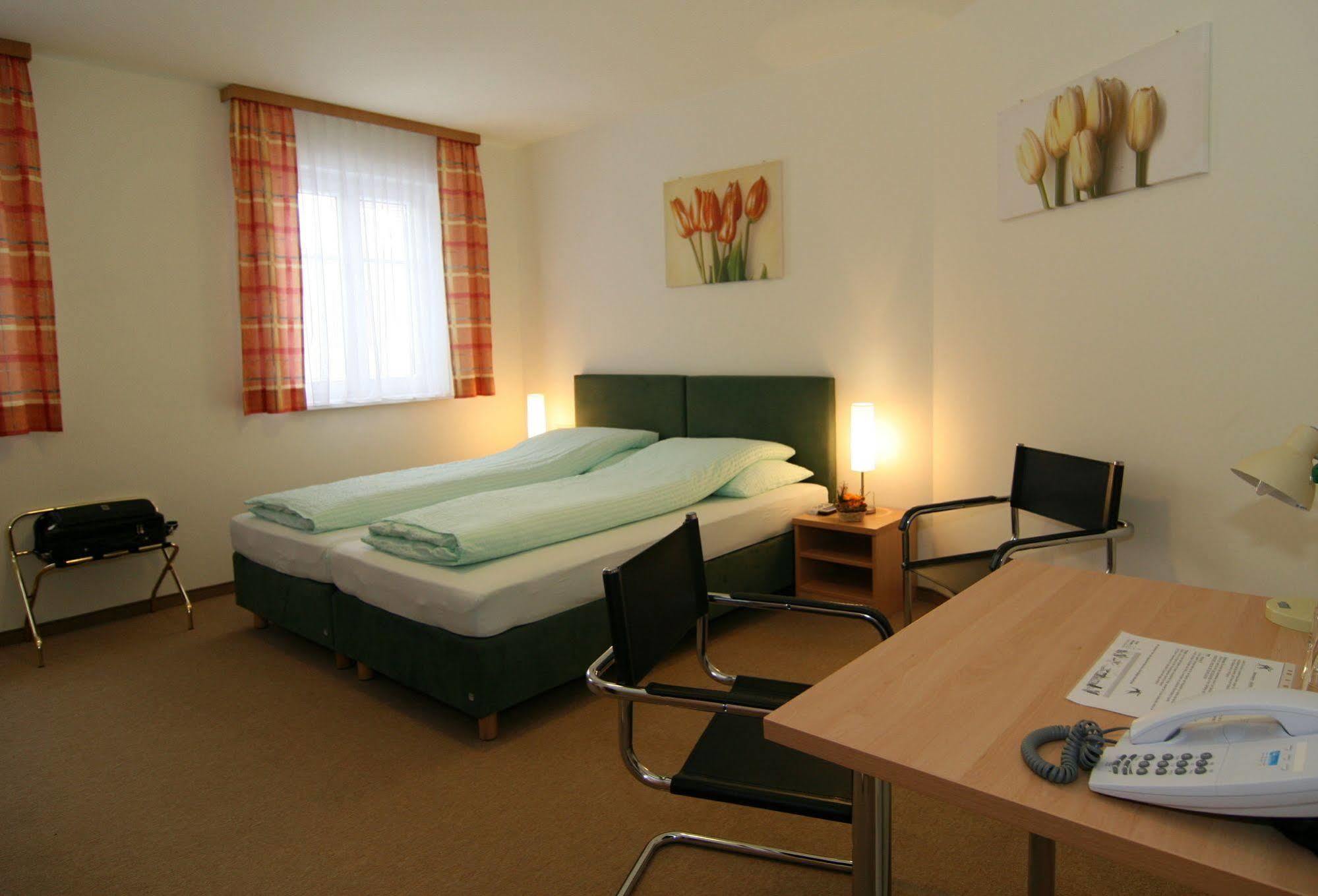 Pension Kasper Vienna Exterior photo